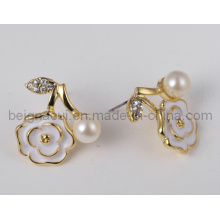Flower with Pearl Design Earrings
